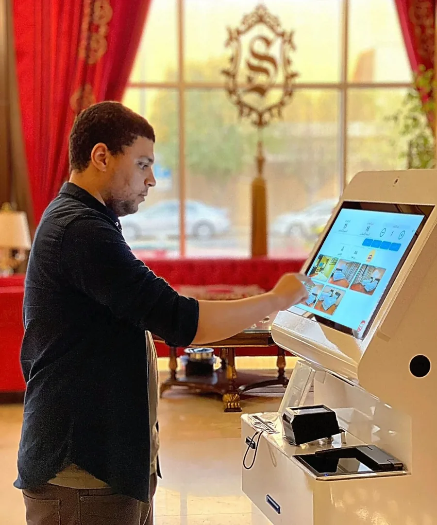 نزيل يُنهي إجراءات التسكين بنفسه